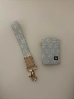 Thread Keychain Wallet/Card Holder Luna